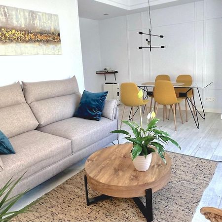 New Gorgeous Central Apartment - Beachfront - 3 Bd San Sebastián Esterno foto