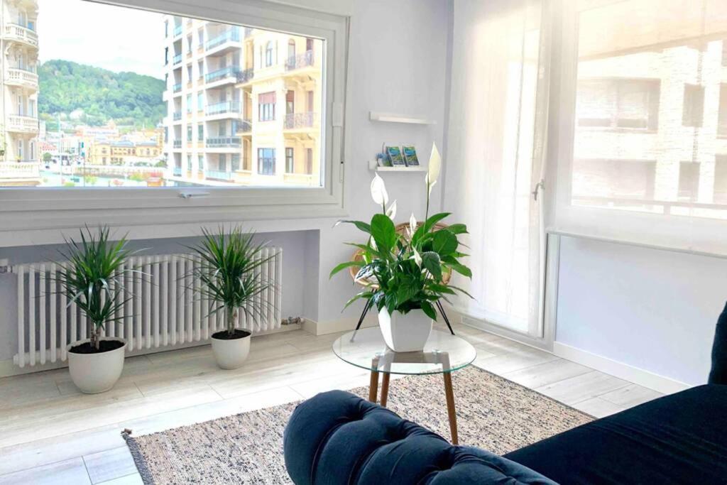 New Gorgeous Central Apartment - Beachfront - 3 Bd San Sebastián Esterno foto