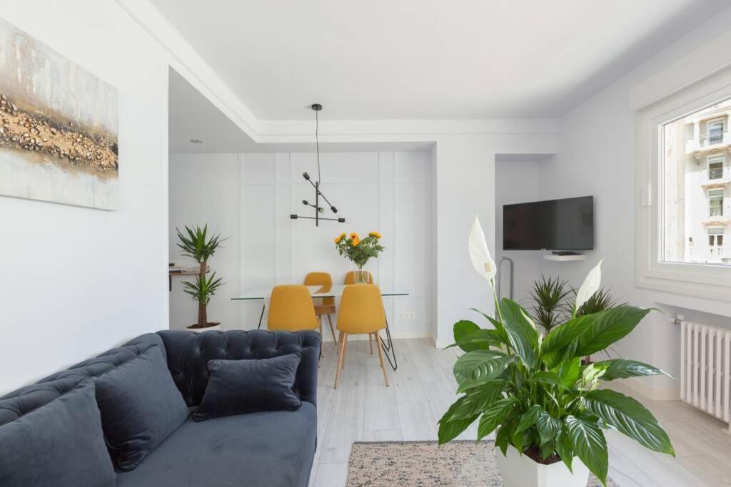 New Gorgeous Central Apartment - Beachfront - 3 Bd San Sebastián Esterno foto