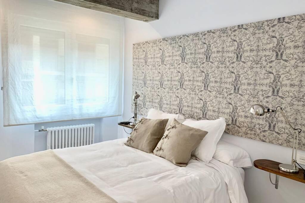 New Gorgeous Central Apartment - Beachfront - 3 Bd San Sebastián Esterno foto