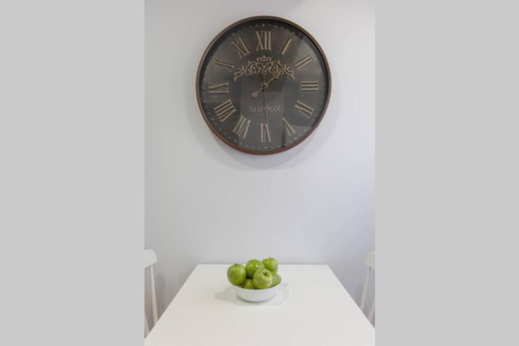 New Gorgeous Central Apartment - Beachfront - 3 Bd San Sebastián Esterno foto