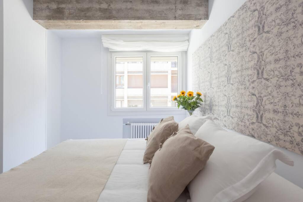 New Gorgeous Central Apartment - Beachfront - 3 Bd San Sebastián Esterno foto